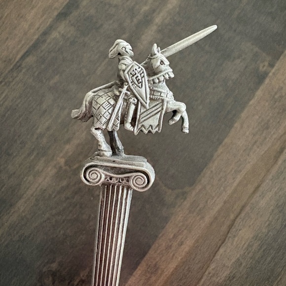 Vintage Excalibur Hotel Casino Las Vegas Souvenir Collector’s Spoon Pewter 1990s - Picture 3 of 8